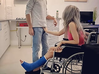 Slut With Broken Ankle In A Wheelchair Asked For My Help, Gave Her A Facial Instead free video